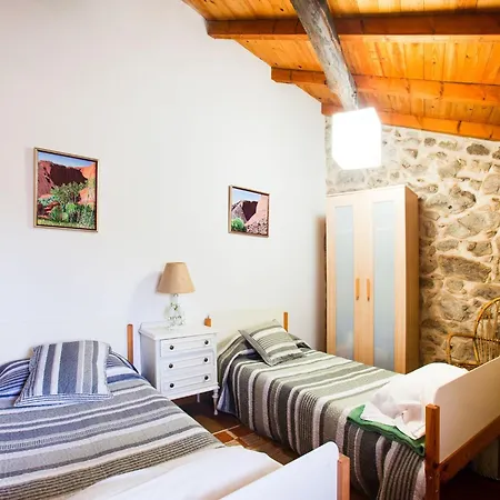 Traditional In Ribeira Sacra With Garden