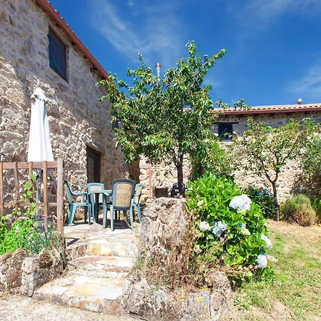 Holiday home Traditional In Ribeira Sacra With Garden