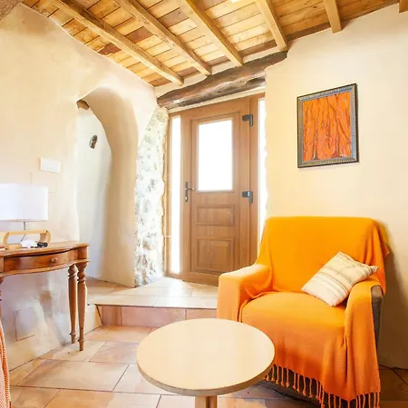 Traditional In Ribeira Sacra With Garden *