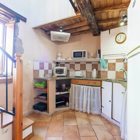 Traditional In Ribeira Sacra With Garden Castillon (Galicia)