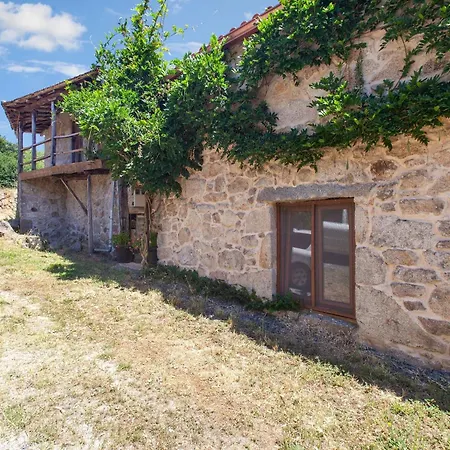 Traditional In Ribeira Sacra With Garden Castillon (Galicia)
