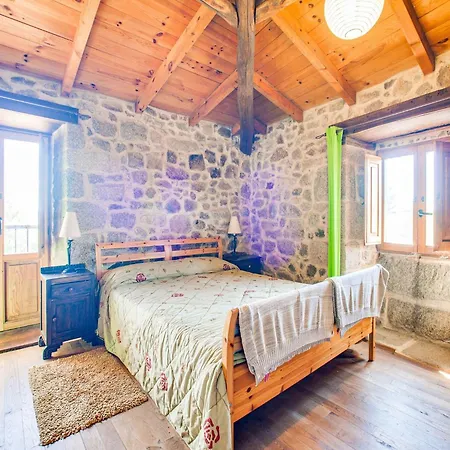 Holiday home Traditional In Ribeira Sacra With Garden
